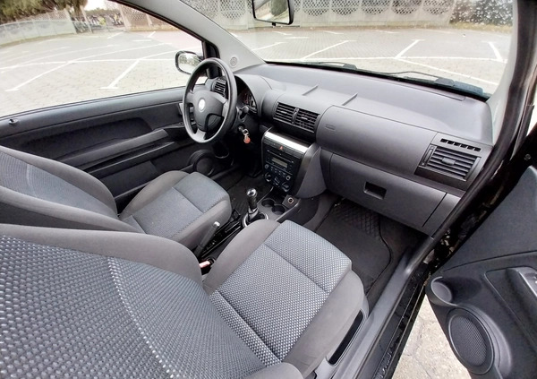 Volkswagen Fox cena 8800 przebieg: 218000, rok produkcji 2008 z Pobiedziska małe 667